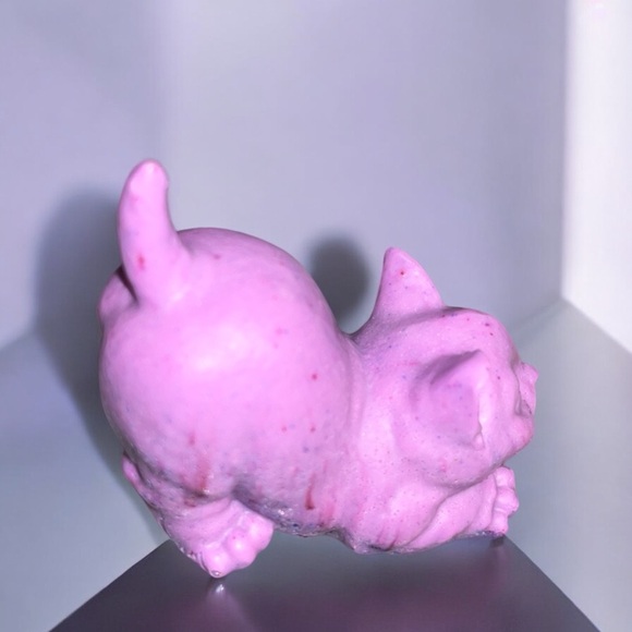 Lavender 3D kitten handmade soap withh real lavender 2x1 inch 2oz donkey milk - Picture 3 of 4